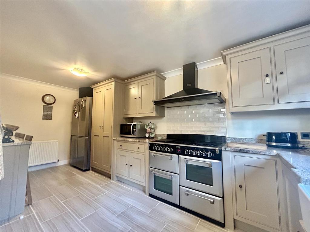 11appletreelanekitchen2.JPG