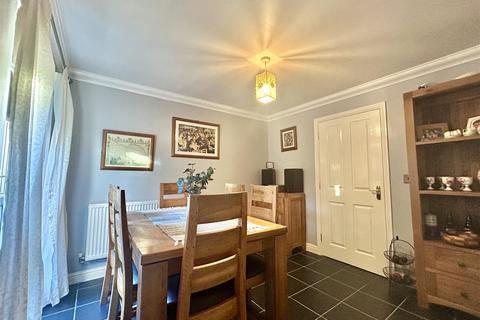 11 Apple Tree Lane, Kippax, Leeds, LS25 7SB