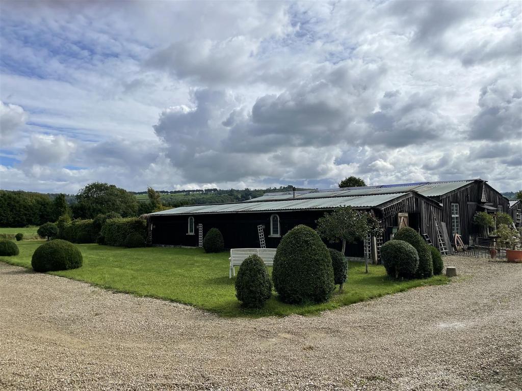 Outbuildings 1.JPG