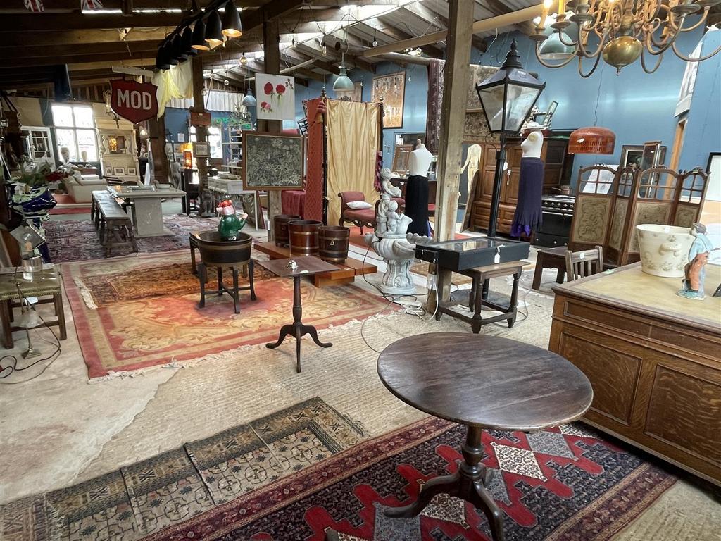 Antiques Barn 3.JPG