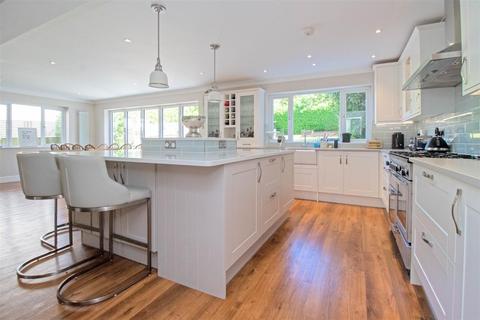 4 bedroom detached house for sale, Benett Drive, Hove