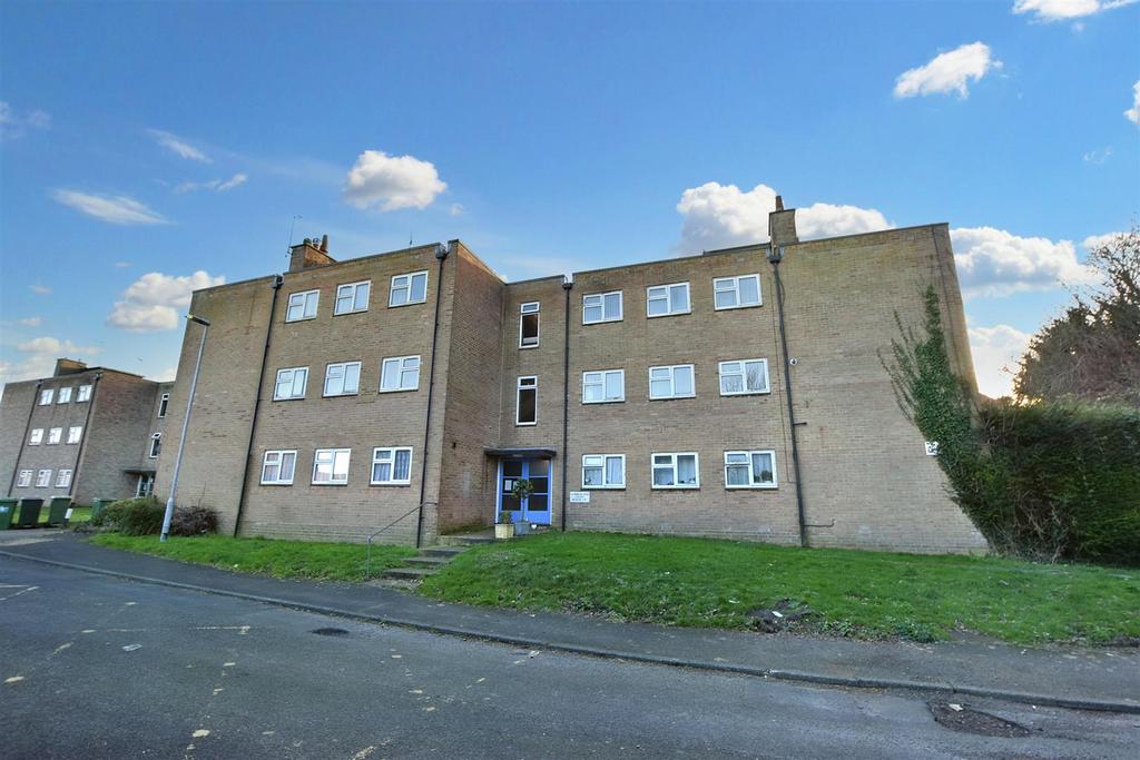 Rockhurst Drive, Eastbourne 2 bed flat £165,000
