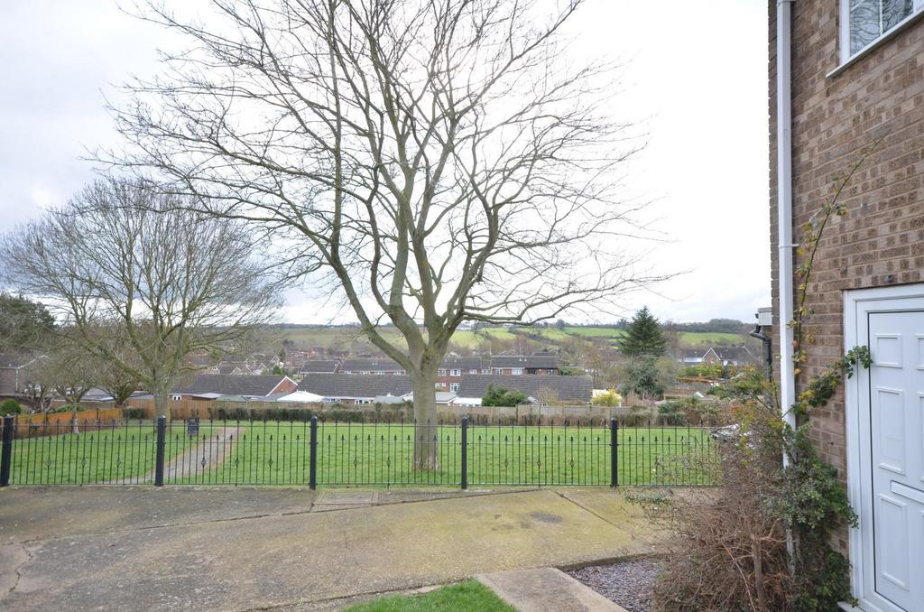 Nelson Drive, Rothwell, Kettering 3 bed semidetached house for sale