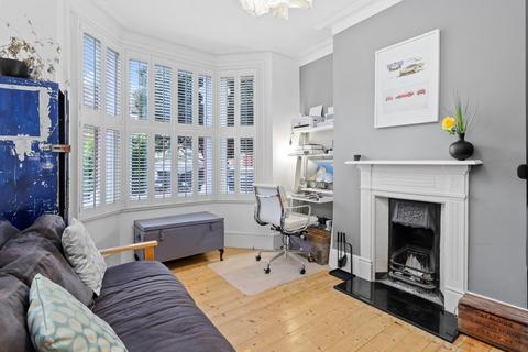 9 Belsize Avenue, London, W13 9TF
