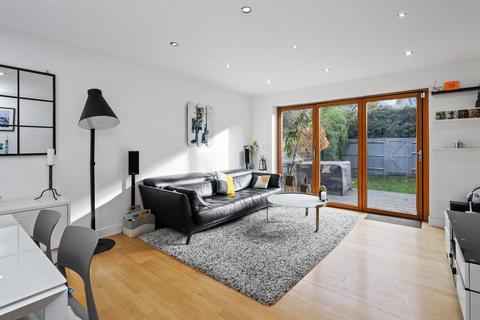 9 Belsize Avenue, London, W13 9TF