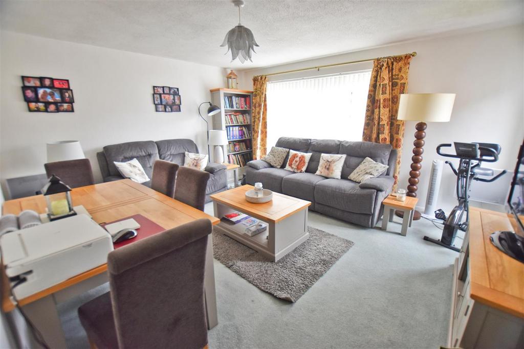 Alfred Road, Cromer 2 bed apartment £190,000
