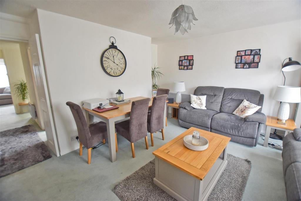 Alfred Road, Cromer 2 bed apartment £190,000