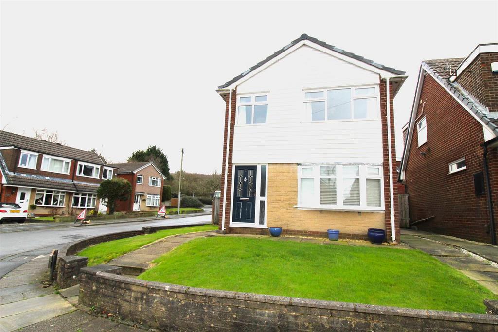 Cheviot Close, Horwich, Bolton 3 bed detached house for sale £240,000