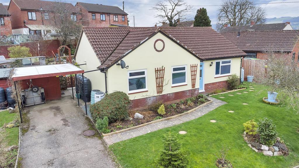 Brookfield Road, Welshpool 2 bed bungalow for sale £220,000