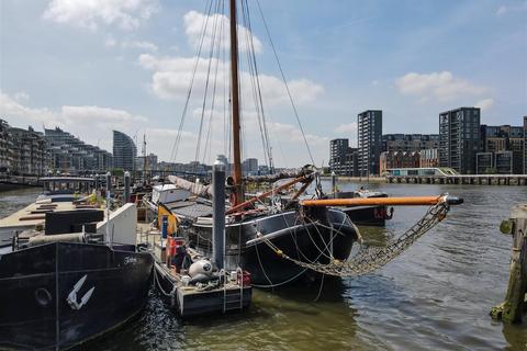 3 bedroom houseboat for sale, Clove Hitch Quay, London SW11