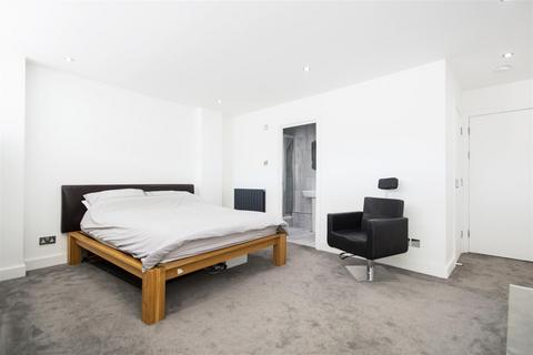 2 bedroom penthouse for sale, Curtain Road, London EC2A