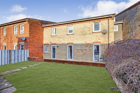 23 Augustus Close, Cambridge, CB4 2UD