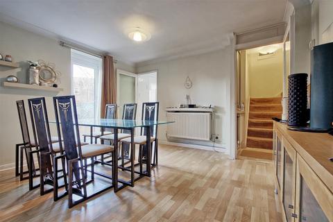 23 Augustus Close, Cambridge, CB4 2UD