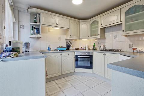 23 Augustus Close, Cambridge, CB4 2UD