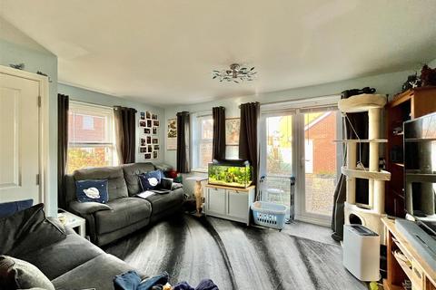 5 bedroom end of terrace house for sale, Coningsby Walk, Gloucester GL2