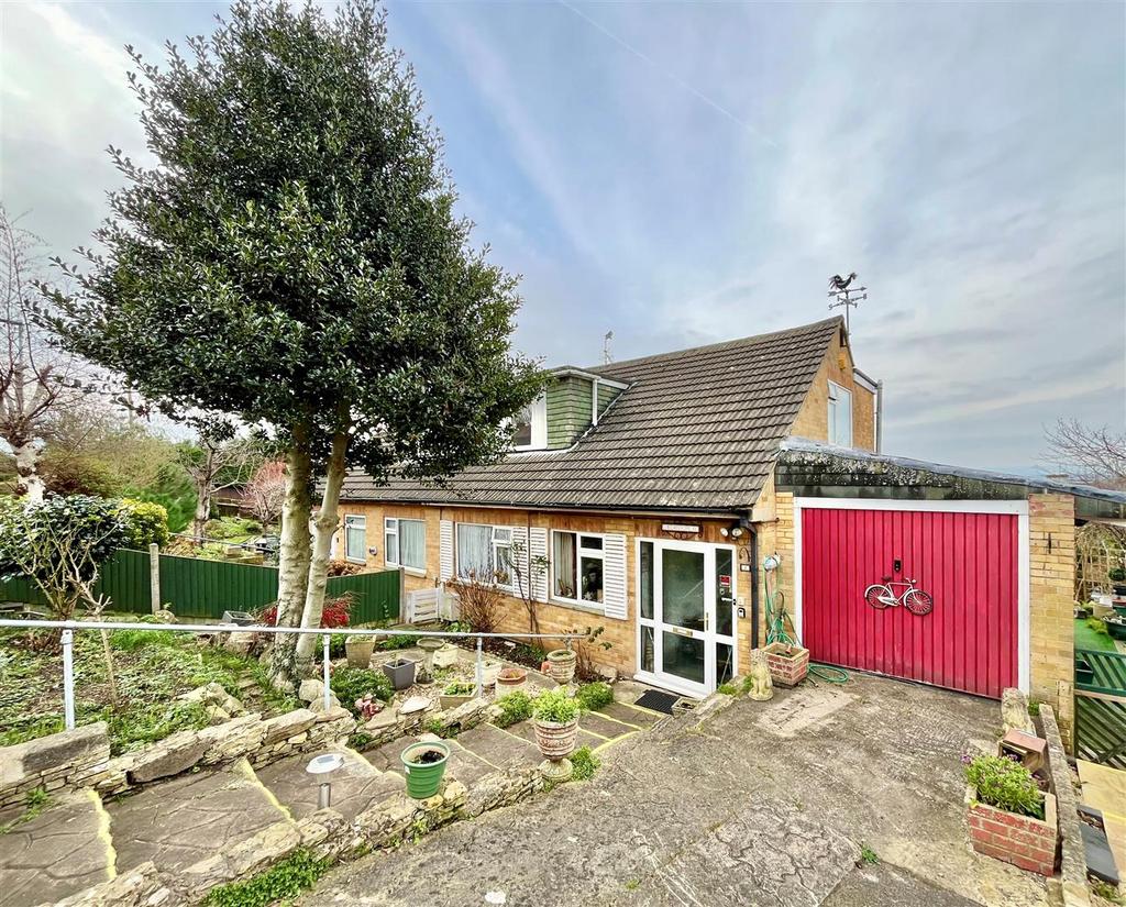 Eardisland Road, Gloucester GL4 3 bed semidetached house for sale £