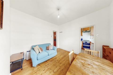 52, Shepton Houses Welwyn Street, London, E2 0JN