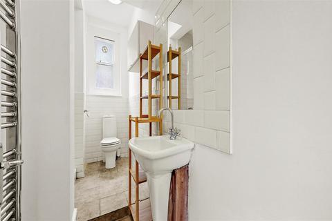 52, Shepton Houses Welwyn Street, London, E2 0JN