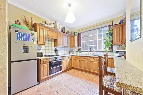 14 Cyprus Street, London, E2 0NN