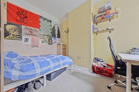 14 Cyprus Street, London, E2 0NN