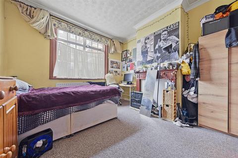 14 Cyprus Street, London, E2 0NN