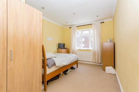 2 bedroom apartment for sale - Nork Way, Banstead