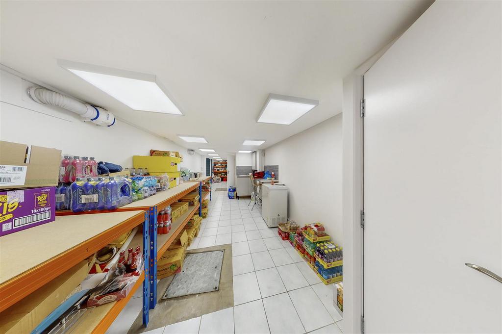 105 Whitechapel Road - 72uo HZUJB5c Ktnh5kf2 L.jpg