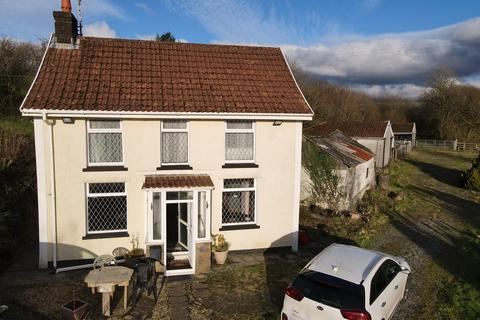 2 bedroom property with land for sale - Heol Y Nant, Llannon, Llanelli, SA14
