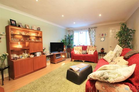 2 bedroom terraced house for sale, Isenburg Way, Hemel Hempstead