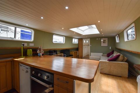 2 bedroom houseboat for sale, Chelsea Harbour, London SW10