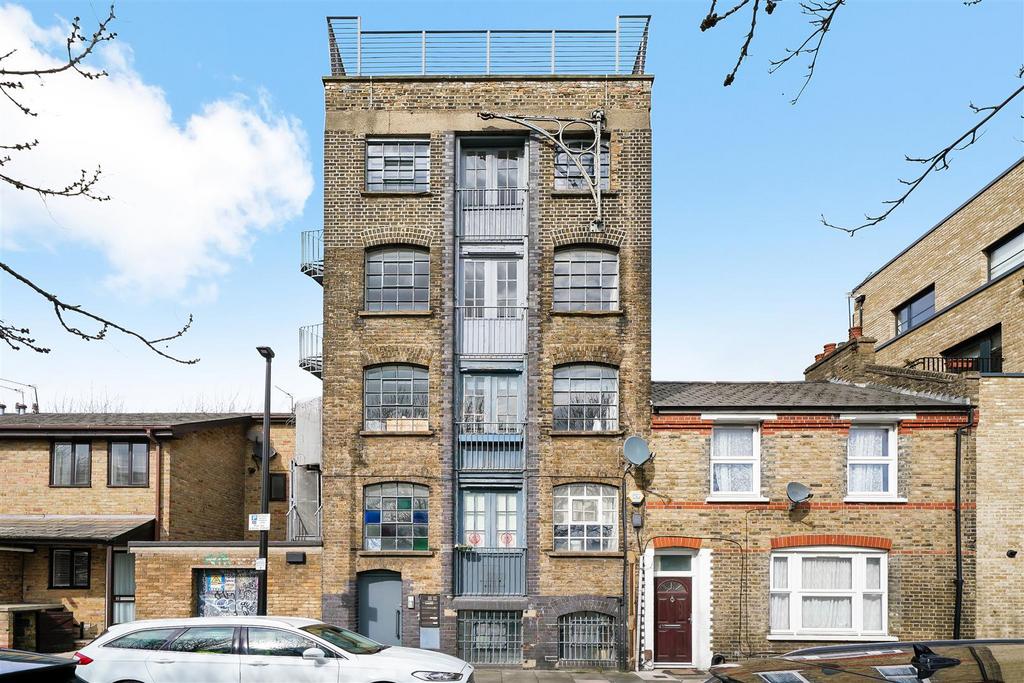 Flat 4 45 derbyshire street - XHA8wyp QRwc1 KUDa2 L7a