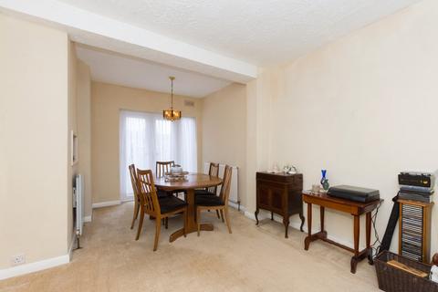 69 Rosebery Avenue, Sidcup, DA15 8HZ
