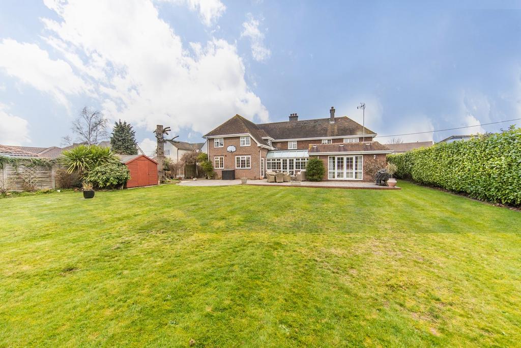 Blackberry Road, Stanway, Colchester, CO3 5 bed detached house for sale £695,000