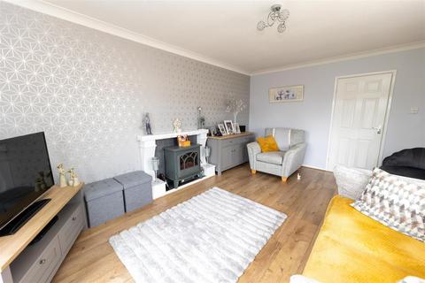 217 Constable Avenue, Clacton-on-sea, CO16 8XE