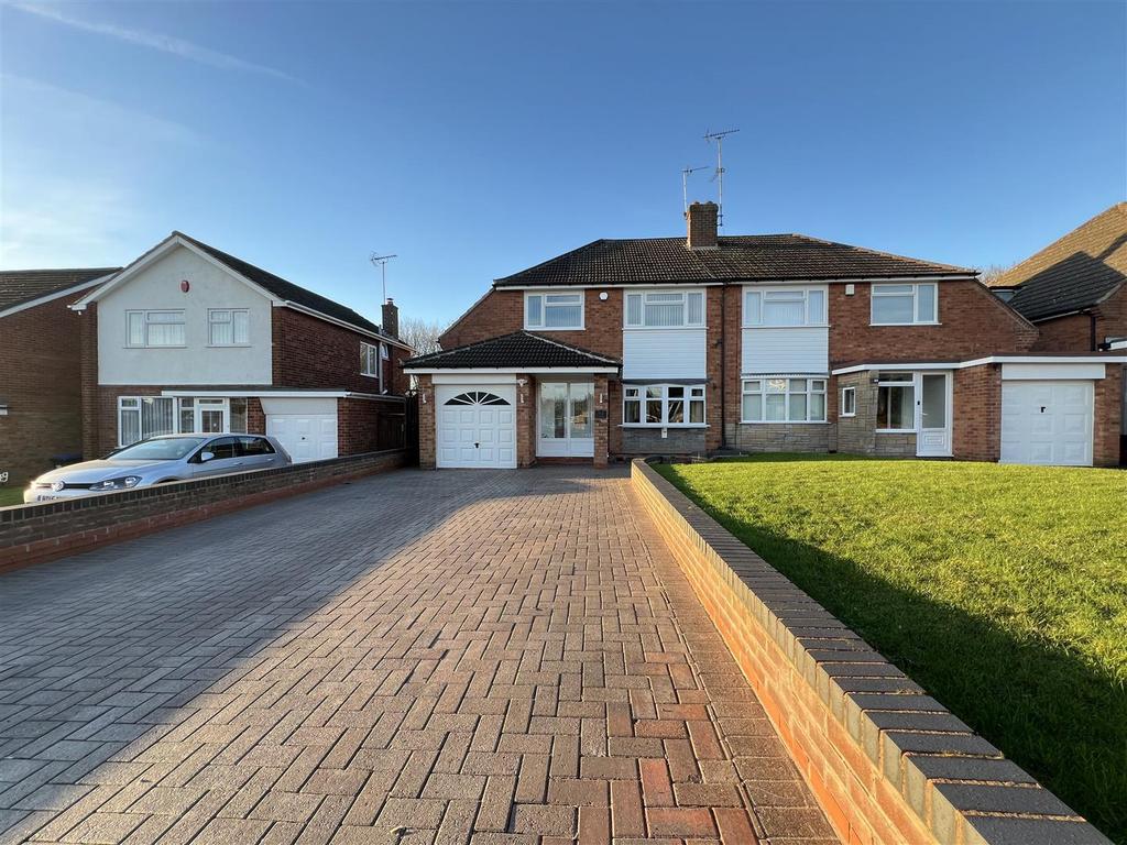 Longleat, Great Barr, Birmingham 4 bed semidetached house £450,000