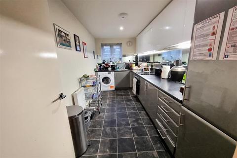 2 bedroom ground floor flat for sale - Celandine Grove, Southgate/Oakwood N14