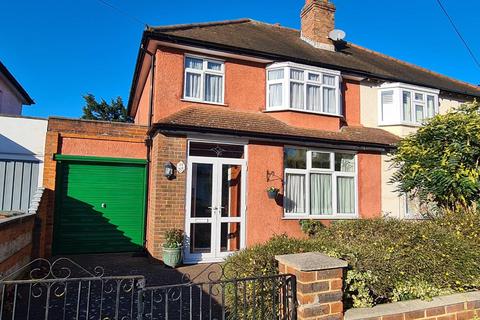 23 Lyndon Avenue, Wallington, SM6 7JT