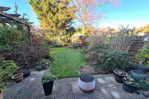23 Lyndon Avenue, Wallington, SM6 7JT