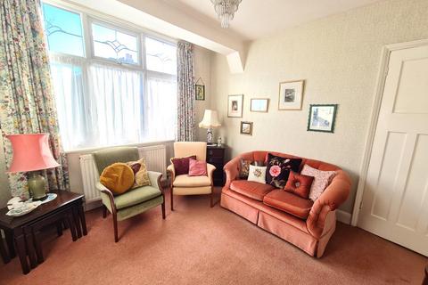 23 Lyndon Avenue, Wallington, SM6 7JT