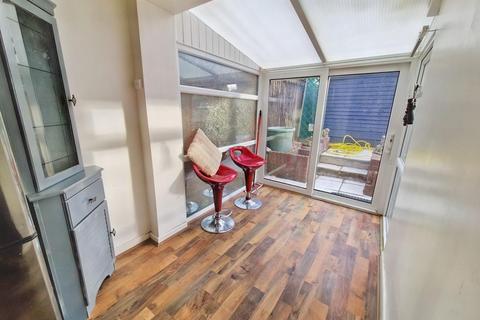 11 Bryngolau, Tonyrefail, Porth, CF39 8HW