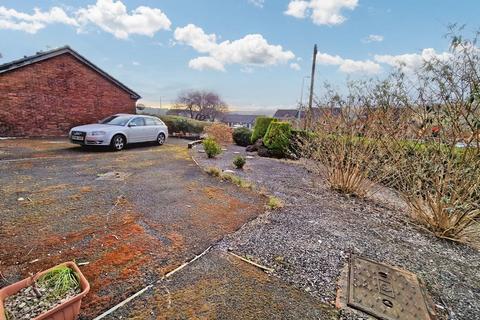 11 Bryngolau, Tonyrefail, Porth, CF39 8HW
