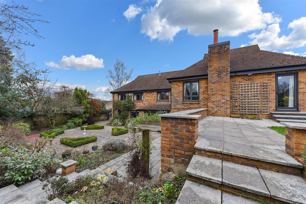 Baker Street, Gayton, Northampton 4 bed detached house for sale £795,000