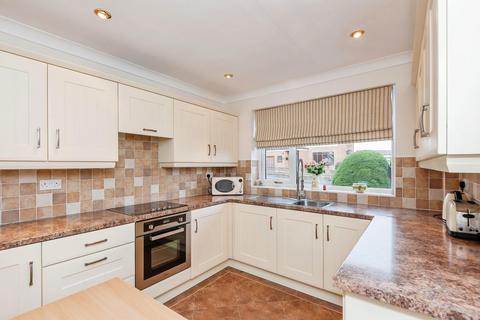 15 Beech Lees, Farsley, Pudsey, LS28 5JY