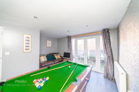 2 Hinges Road, Bloxwich, Walsall, WS3 2LL