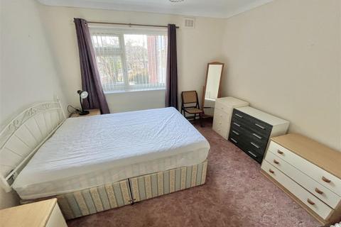 Flat 20, Beech Court Beech Grove, Sale, M33 6RF