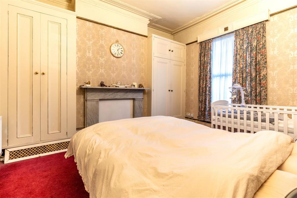 Bedroom 1 (Primary)