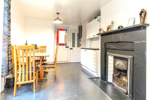 36 Cricketfield Road, London, E5 8NS