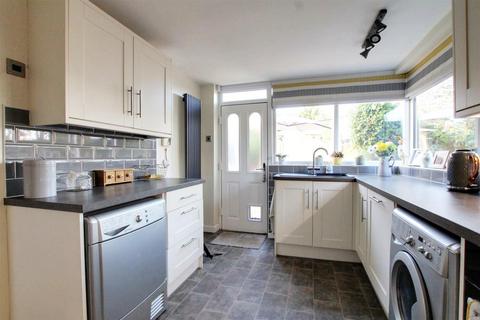 4 bedroom detached house for sale, Commercial Road, Alford LN13