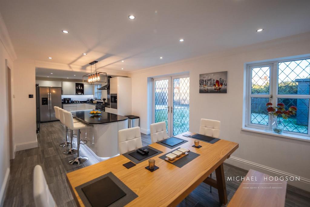 Kitchen / Breakfast / Dining Room