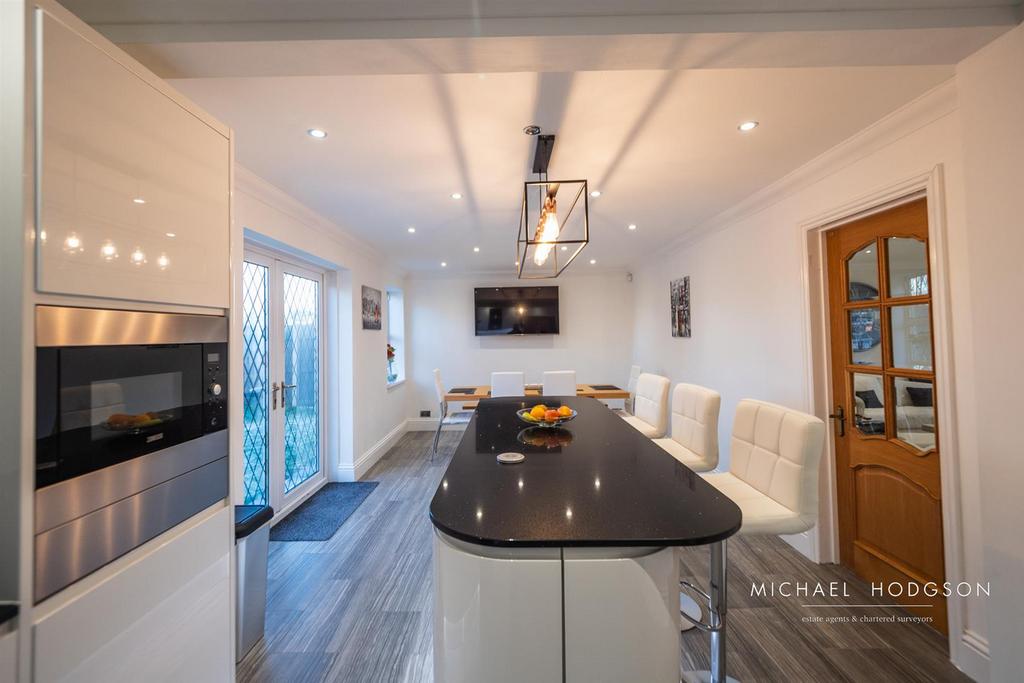 Kitchen / Breakfast / Dining Room